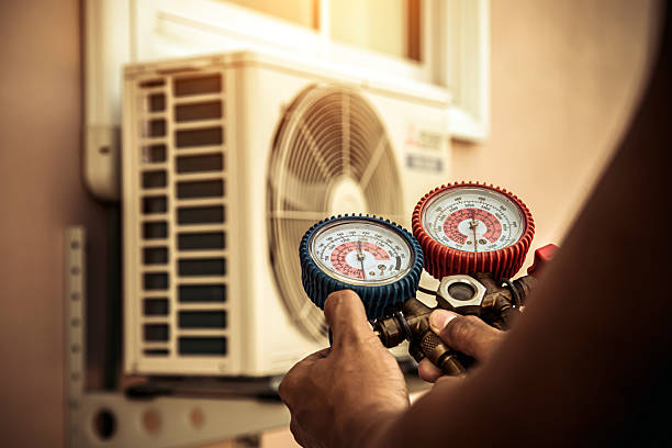 Professional Hvac technician working in Altair, TX